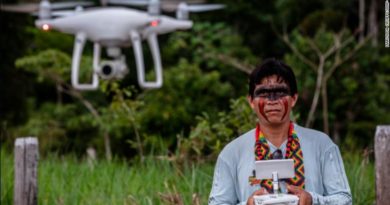 corso di formazione per comunità indigene per usare i droni